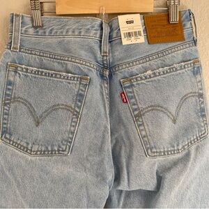 High Rise Wedgie Cut Levi’s